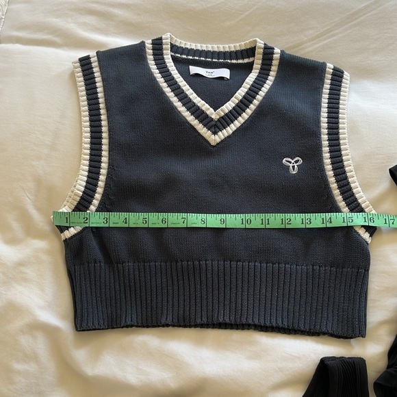 TNA Aritzia Blue White Sweater Vest, Black Crop Top Sunday Best. 2XS/S Lot of 3 - Picture 5 of 12
